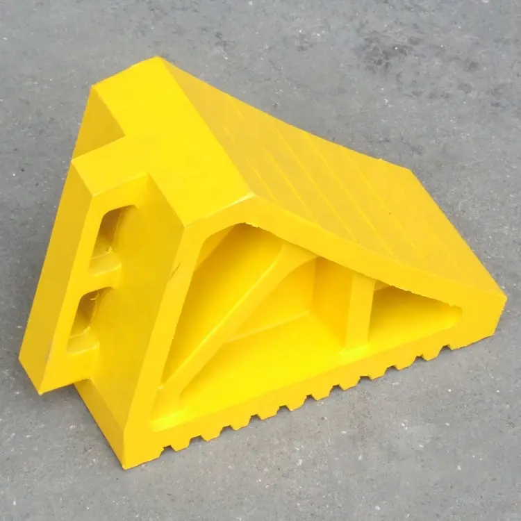 DOSSVICK - Wheel Choke with Handle - 4kg - 290x180x130mm - Load Capacity 30 ton - Yellow Color -Rubber Wheel Choke for Heavy Truck and Cars, Wheel Stopper, tyre Stopper